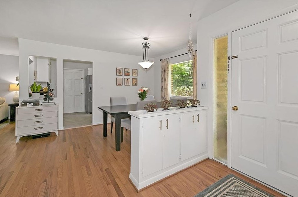 1082 Latham Rd, Decatur GA  30033-4213 exterior