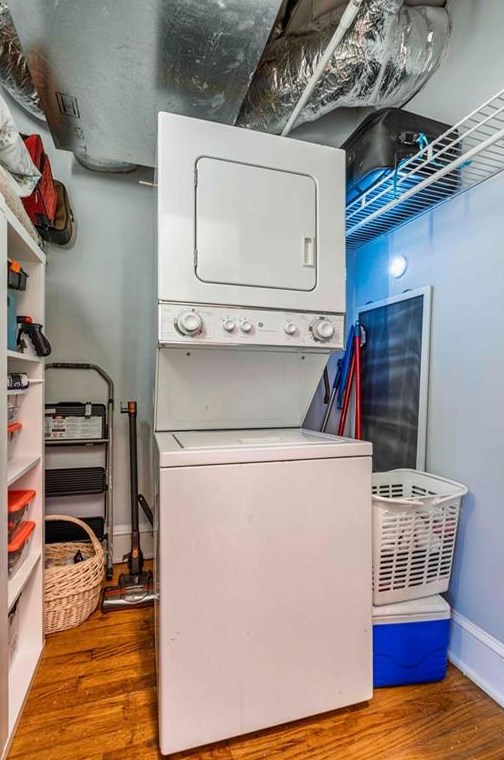 70 Sheridan Dr, Atlanta GA  30305-3102 exterior