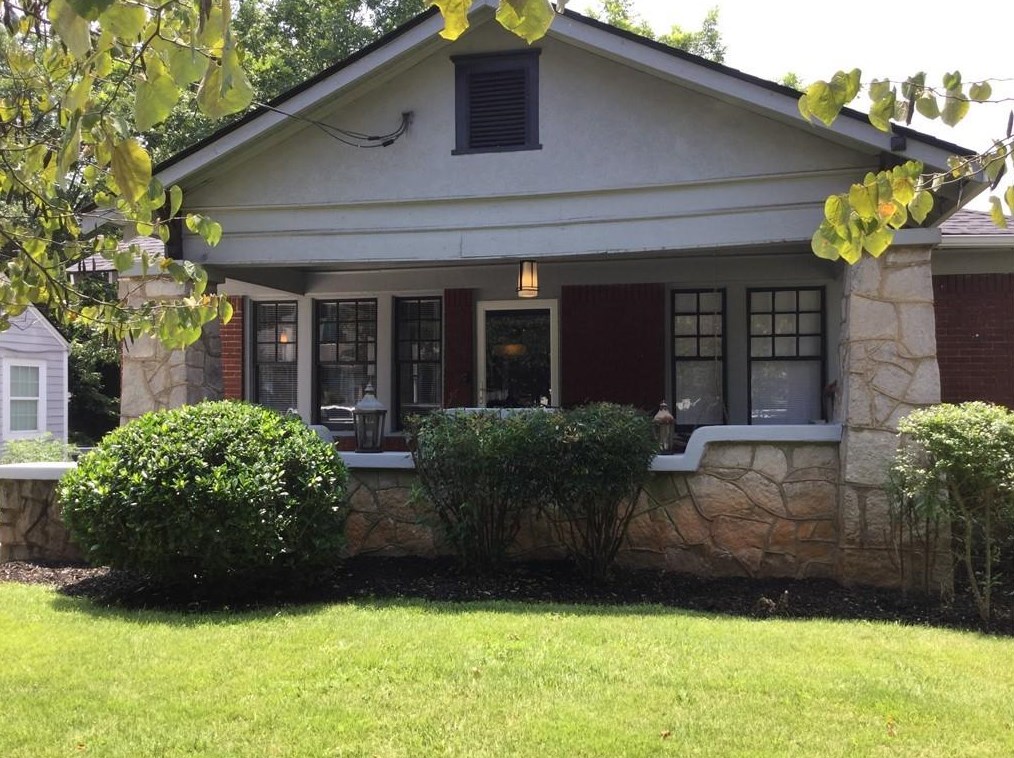 970 Woodbourne Dr, Atlanta, GA 30310-4606