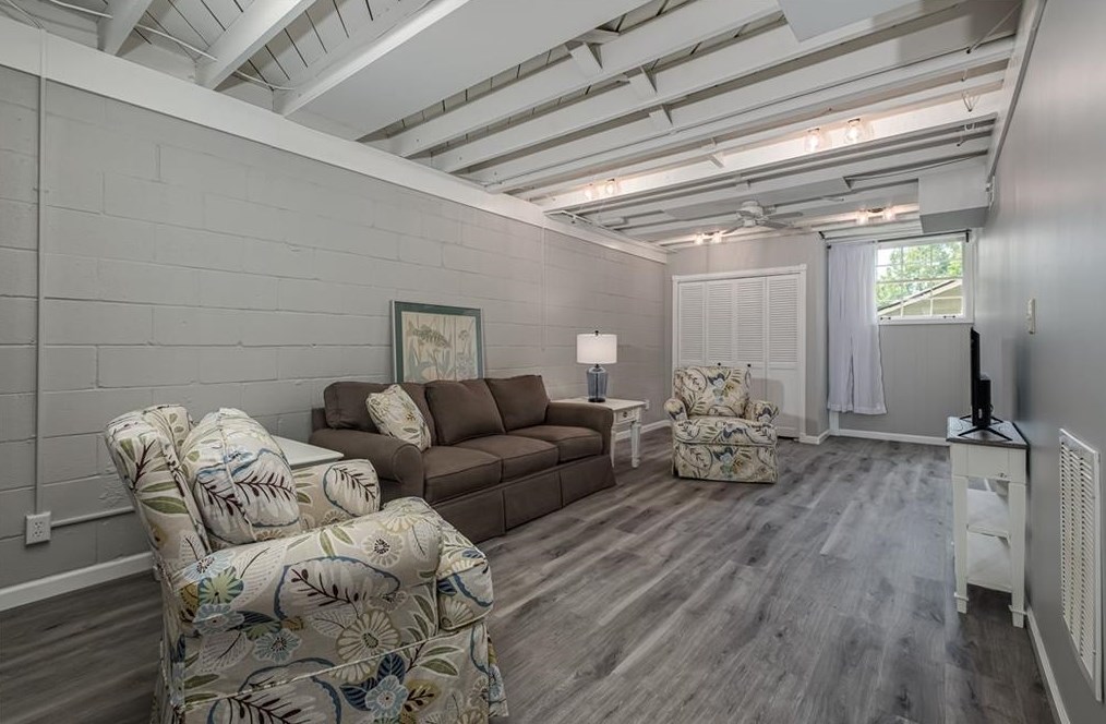 2540 Wilson Woods Dr, Decatur GA  30033-3741 exterior