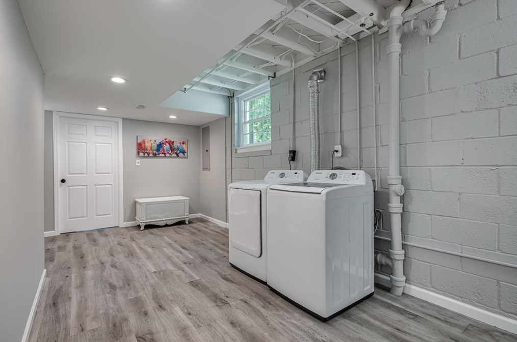 2540 Wilson Woods Dr, Decatur GA  30033-3741 exterior