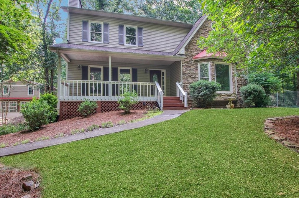 676 Turnberry Dr, Hiram, GA 30141