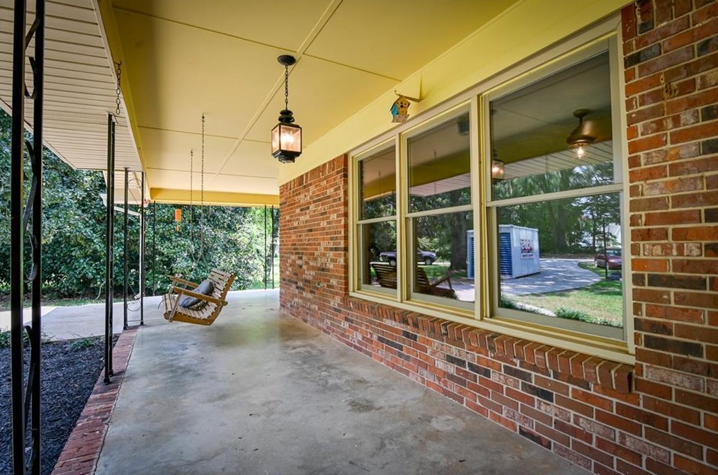 363 Wildwood Dr, Social Circle, GA 30025