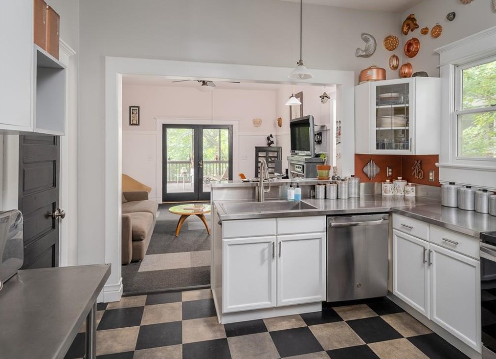 218 Evans Dr, Decatur GA  30030-3613 exterior