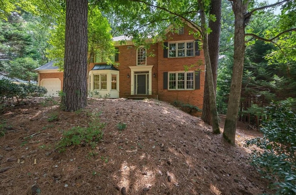 2720 Lakewind Ct, Alpharetta, GA 30005-4288