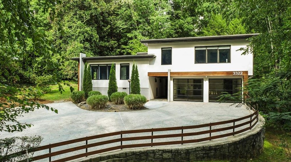 3322 Pinestream Rd, Atlanta GA  30327-2204 exterior