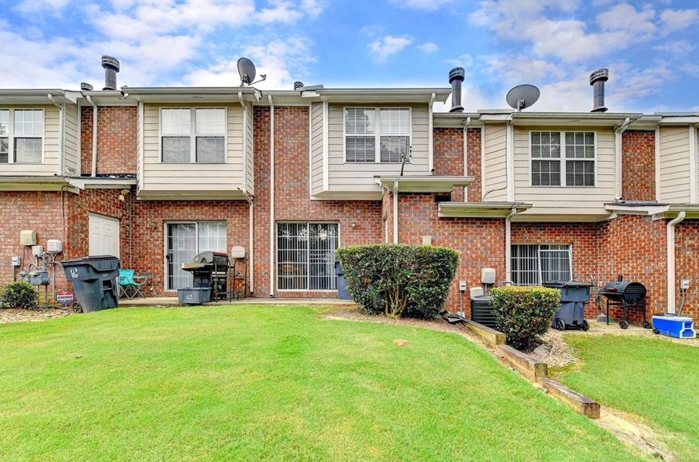 270 Paden Cove Trl, Lawrenceville GA  30044-8406 exterior