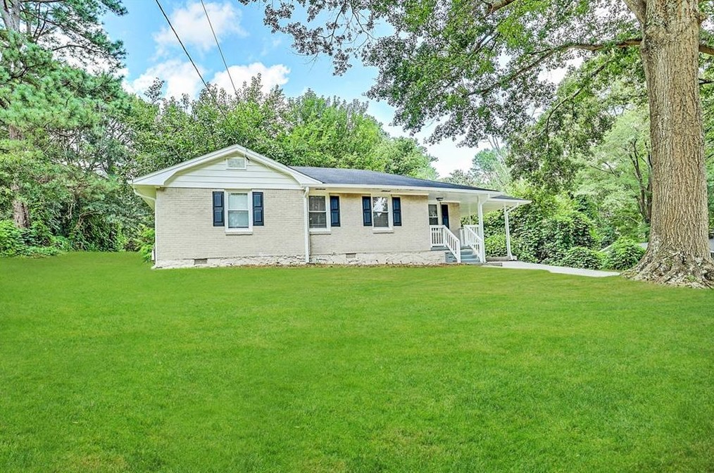 2354 Pinewood Dr, Decatur, GA 30032