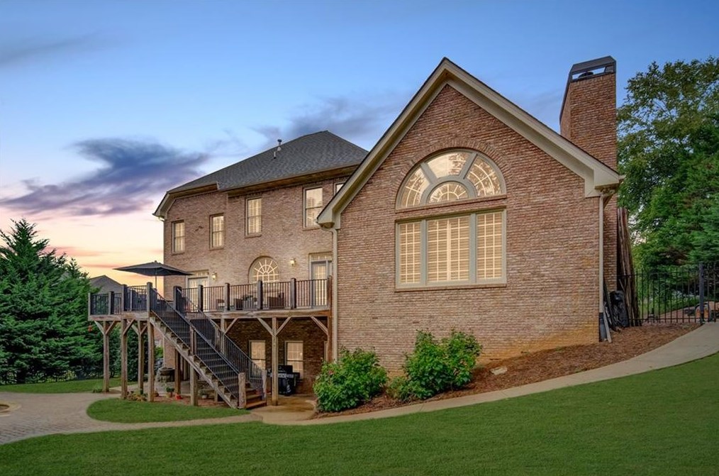 106 Ridge View Dr, Ball Ground, GA 30107