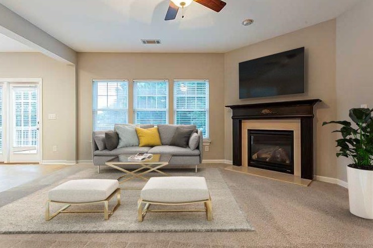 7886 Brass Lantern Dr, Flowery Branch, GA 30542-7576