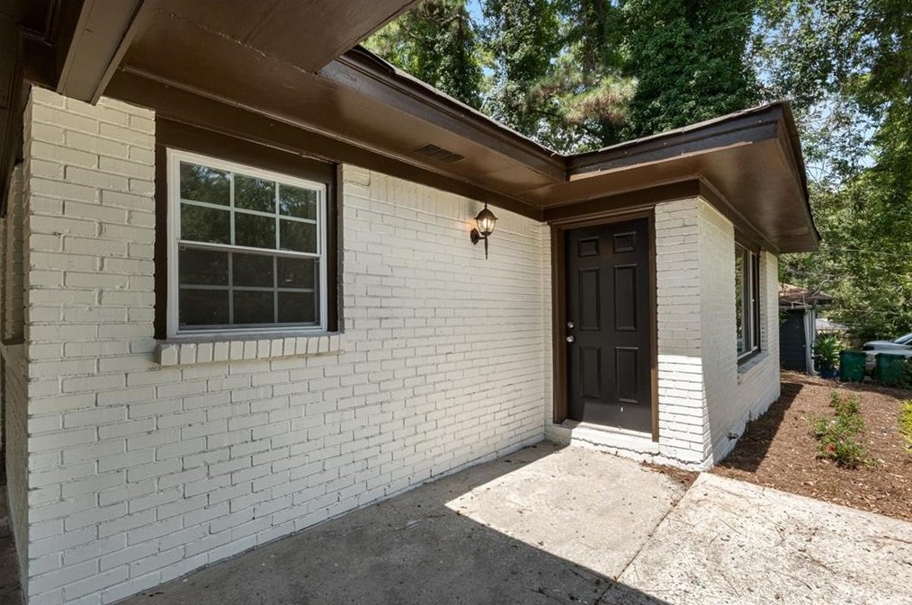 1895 Cindy Dr, Decatur GA  30032-5122 exterior