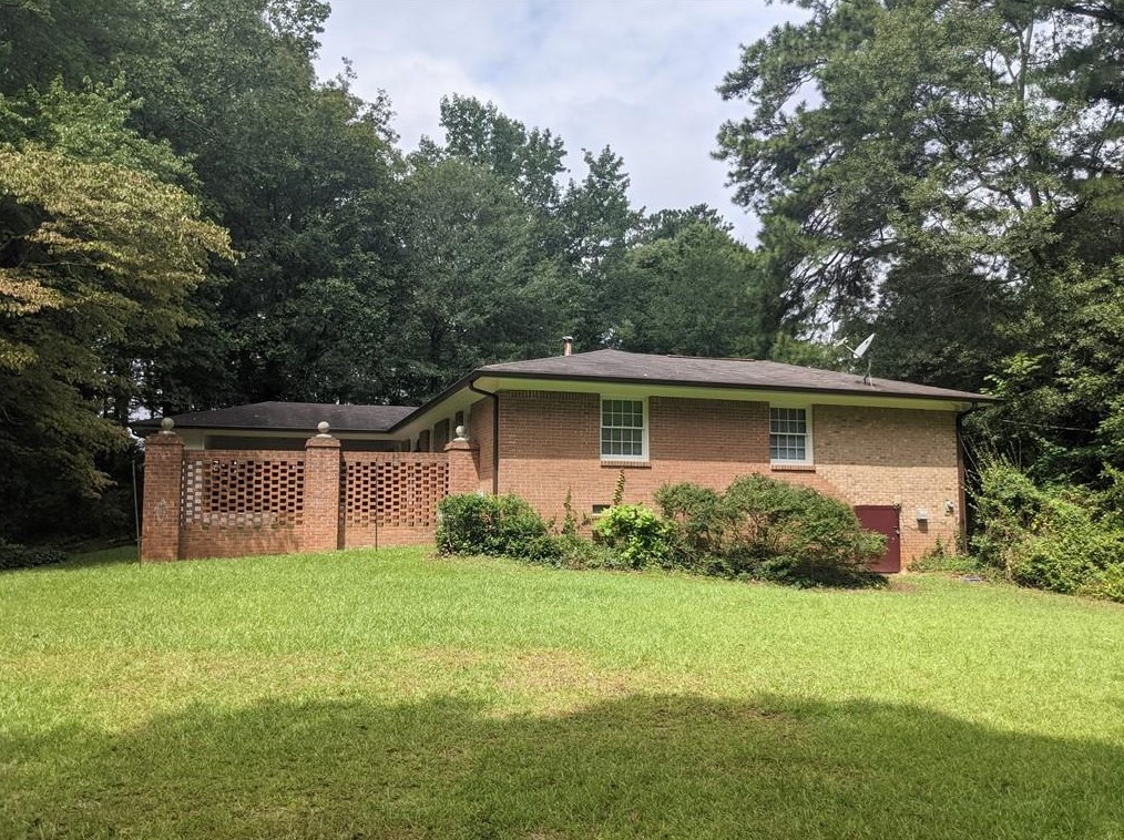 2120 Argyle Dr, Smyrna GA  30080-3871 exterior