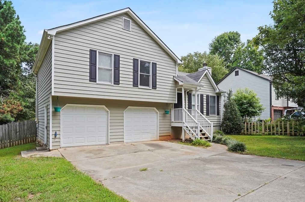 4258 Apache Dr, Acworth, GA 30102-3103