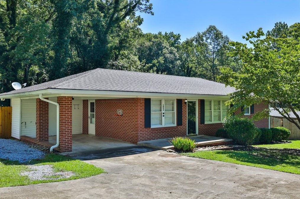 1053 Mealor Rd, Lawrenceville GA  30043-4635 exterior