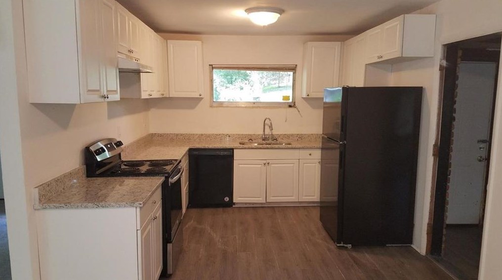 1391 Margarette Dr, Decatur, GA 30035