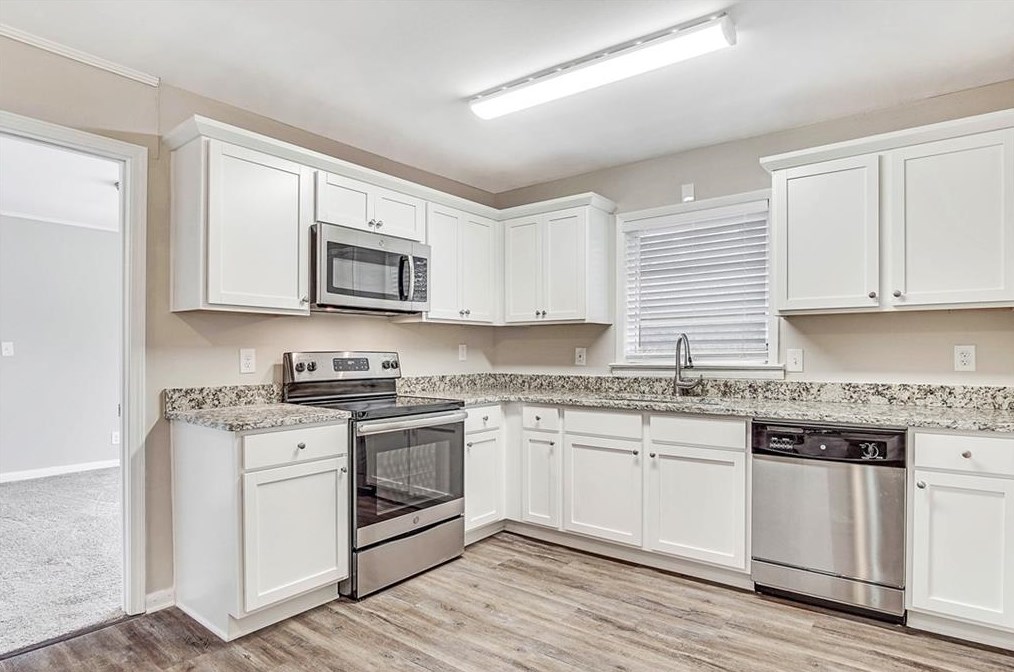 2881 Treadway Dr, Decatur GA  30034-2458 exterior