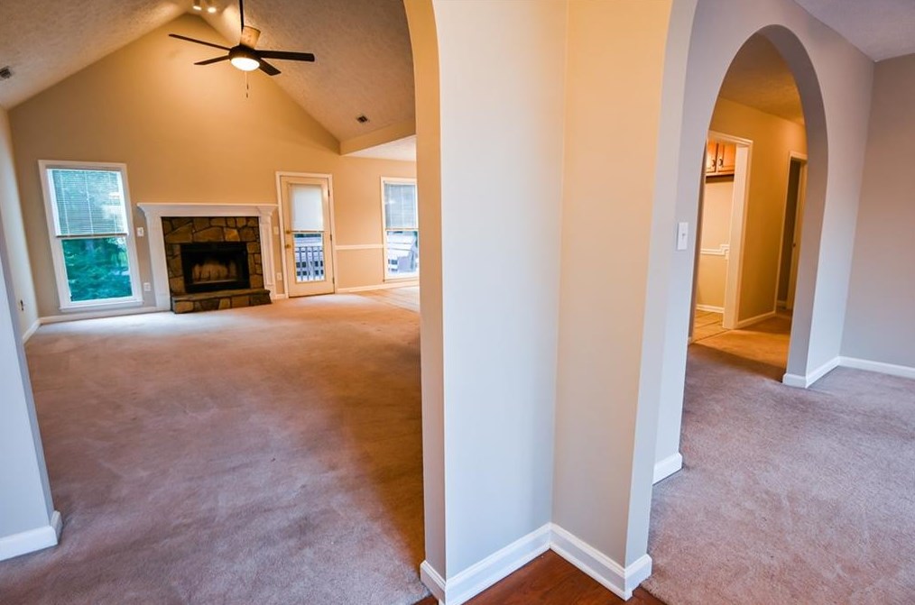 35 Pine Hill Ct, Porterdale, GA 30016-4168