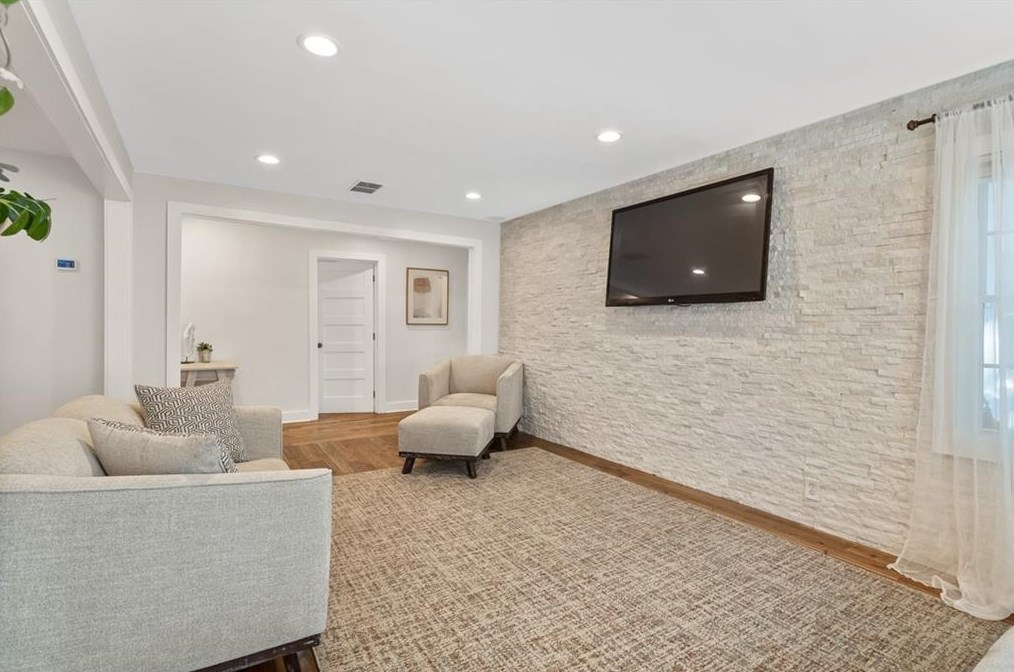 2069 Wilandrew Dr, Decatur GA  30033-0019 exterior