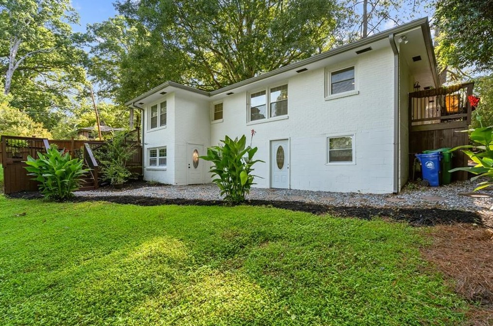 2069 Wilandrew Dr, Decatur GA  30033-0019 exterior