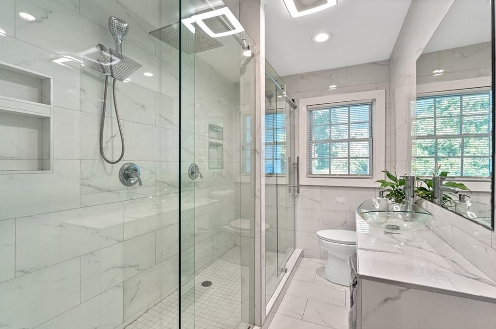 2069 Wilandrew Dr, Decatur GA  30033-0019 exterior