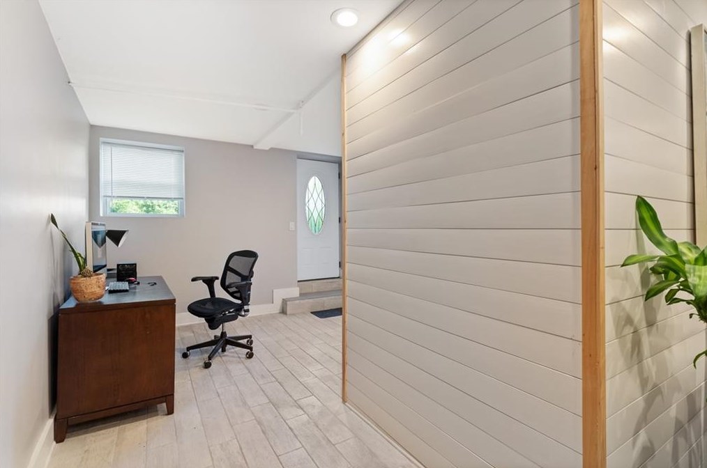 2069 Wilandrew Dr, Decatur GA  30033-0019 exterior