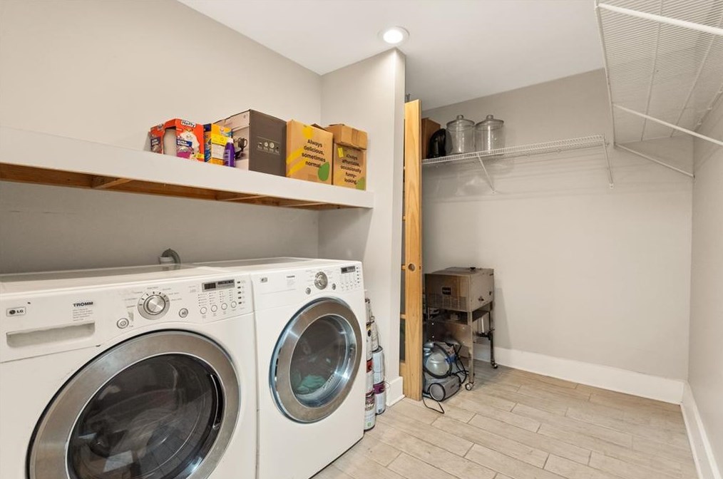 2069 Wilandrew Dr, Decatur GA  30033-0019 exterior