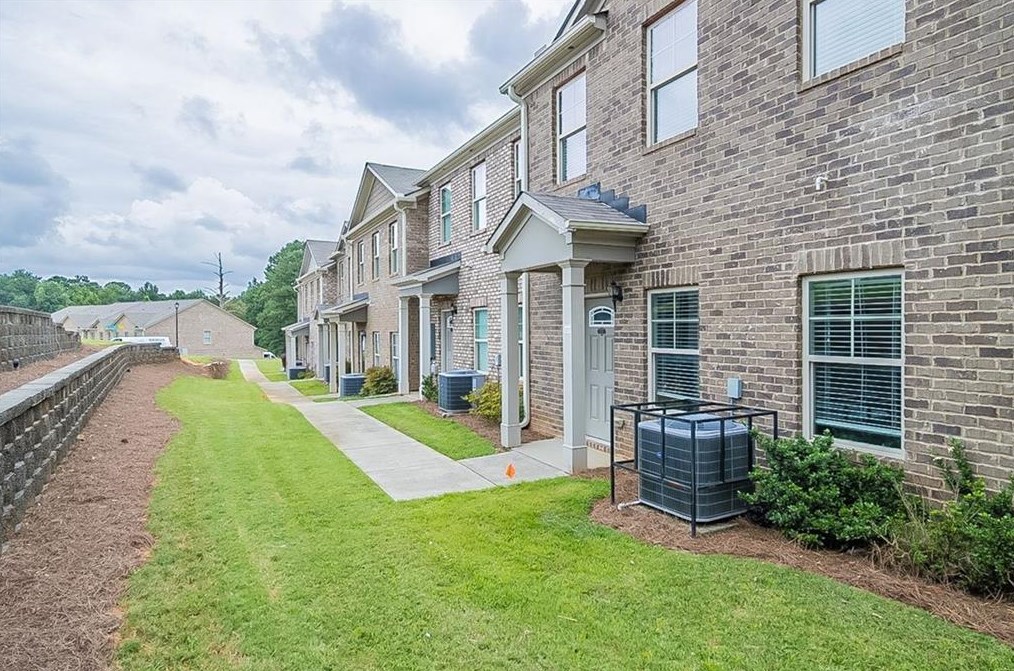 7454 Pine Brook Rd, Stockbridge, GA 30281