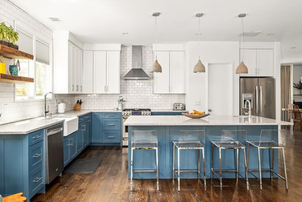 538 Lake Dr, Decatur GA  30030-3532 exterior