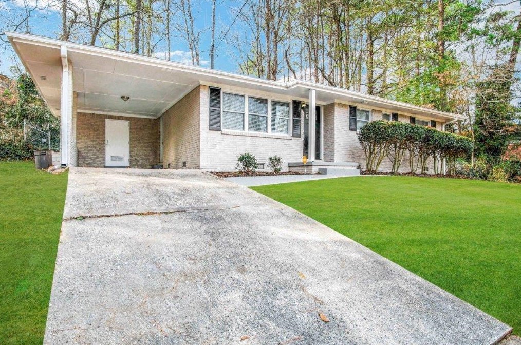 3701 Glen Mora Dr, Decatur, GA 30032