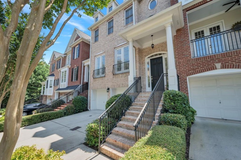 5834 Riverstone Cir, Atlanta, GA