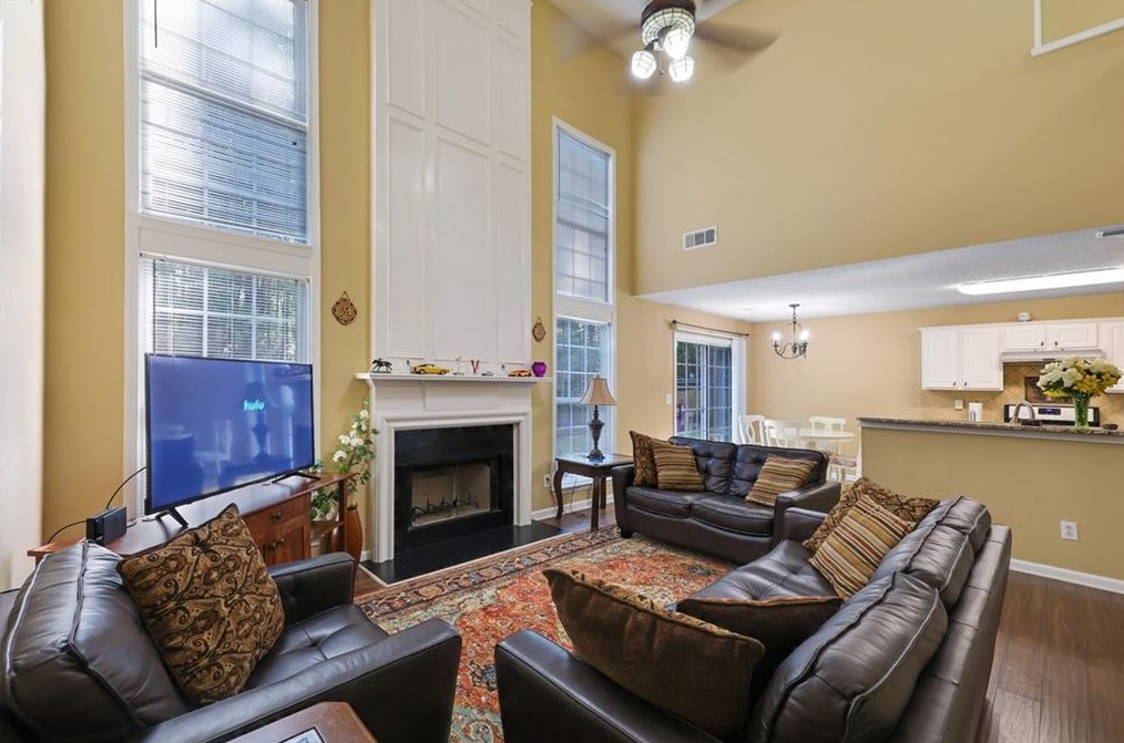 550 Arncliffe Ct, Alpharetta GA  30005-8994 exterior