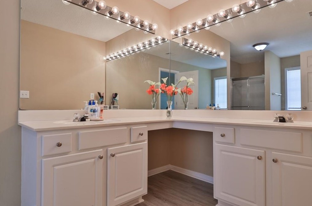550 Arncliffe Ct, Alpharetta GA  30005-8994 exterior