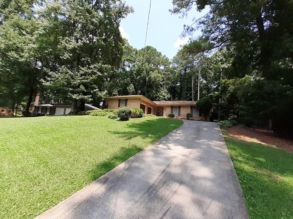4757 Fellswood Dr, Stone Mountain GA  30083-2624 exterior