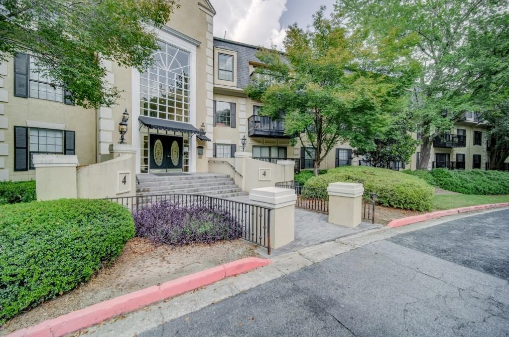 4207 Pine Heights Dr, Atlanta, GA 30324-2874