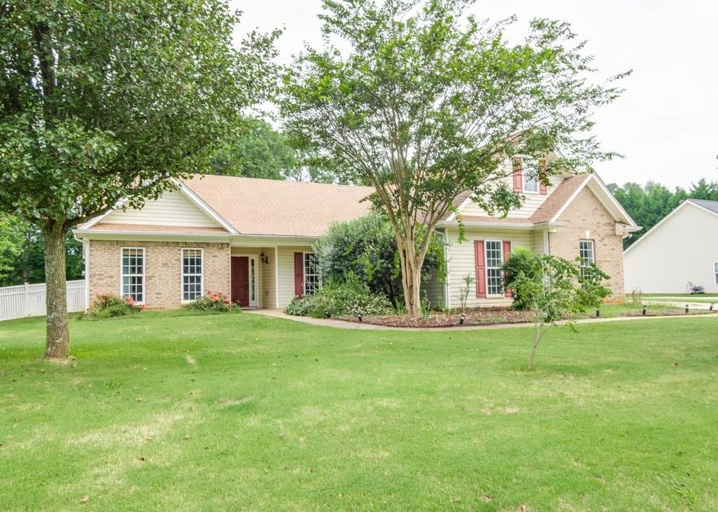 227 Bailey Dr, Jefferson, GA 30549