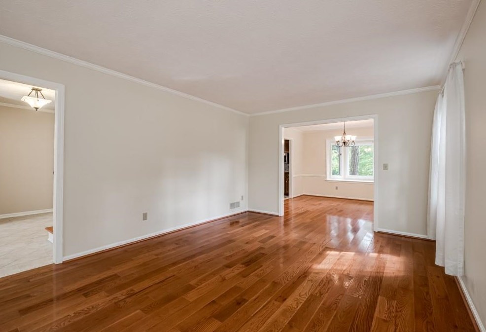3455 Waddeston Way, Atlanta GA  30319-2544 exterior