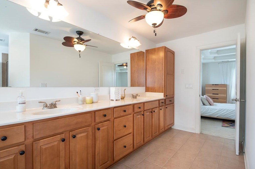 7918 Brass Lantern Dr, Flowery Branch GA  30542-7578 exterior