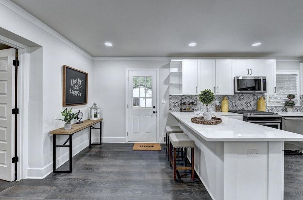 2808 Long Way, Decatur GA  30032-4226 exterior