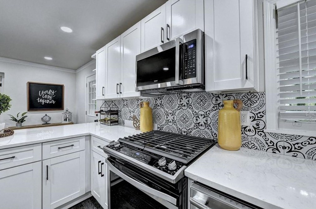 2808 Long Way, Decatur GA  30032-4226 exterior