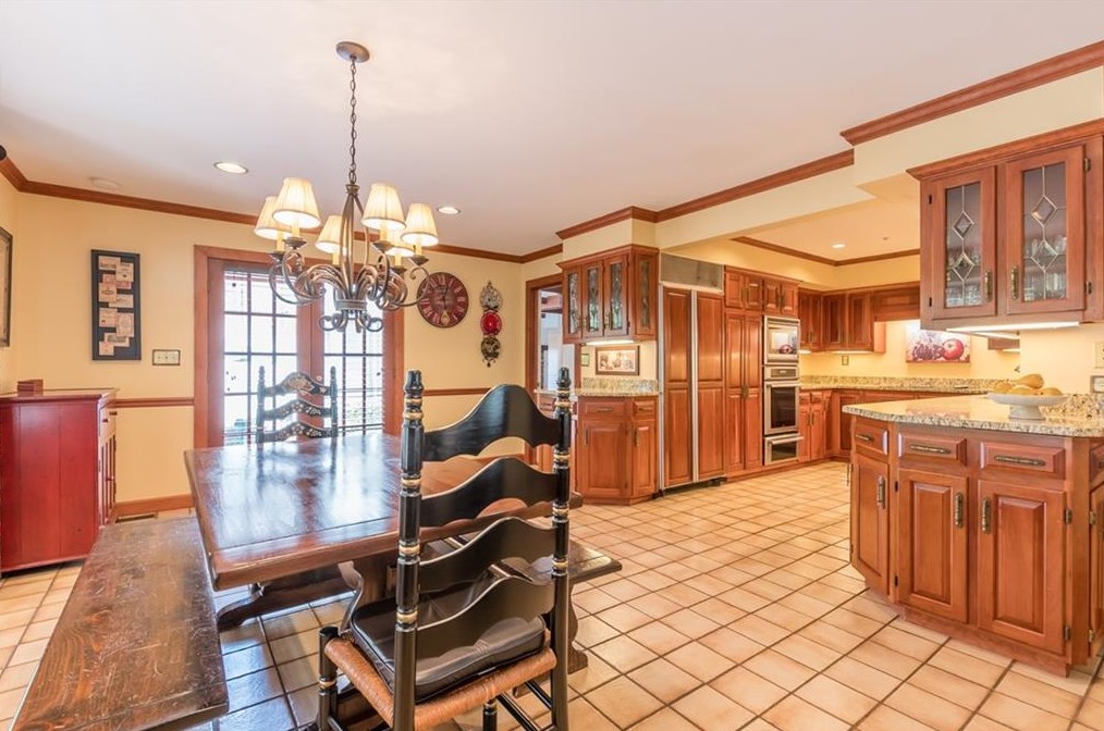 4610 Orkney Ln, Atlanta GA  30331-7440 exterior