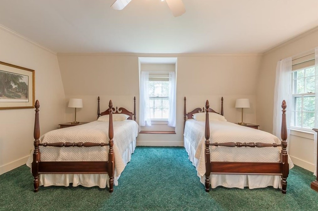 4610 Orkney Ln, Atlanta GA  30331-7440 exterior