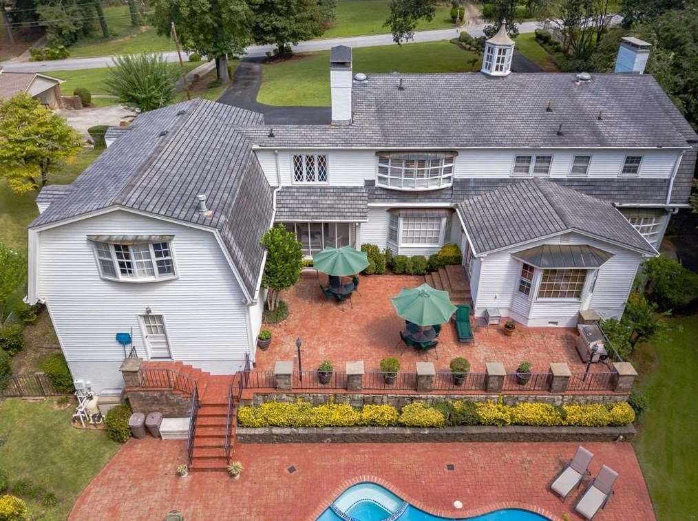4610 Orkney Ln, Atlanta GA  30331-7440 exterior