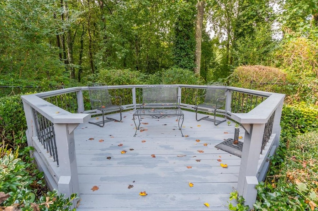 4610 Orkney Ln, Atlanta GA  30331-7440 exterior