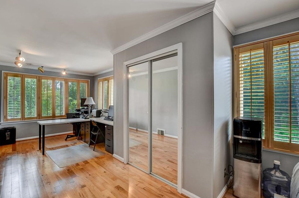 1530 Niskey Lake Trl, Atlanta GA  30331-6318 exterior