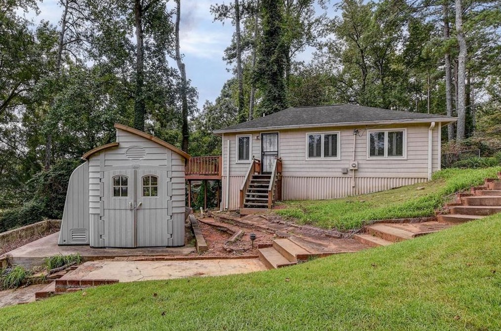 1530 Niskey Lake Trl, Atlanta GA  30331-6318 exterior