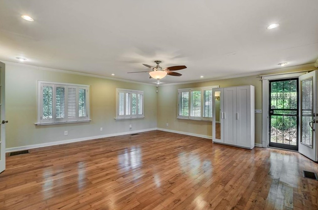 1530 Niskey Lake Trl, Atlanta GA  30331-6318 exterior