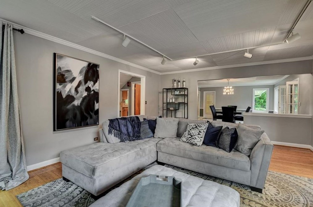 1530 Niskey Lake Trl, Atlanta GA  30331-6318 exterior