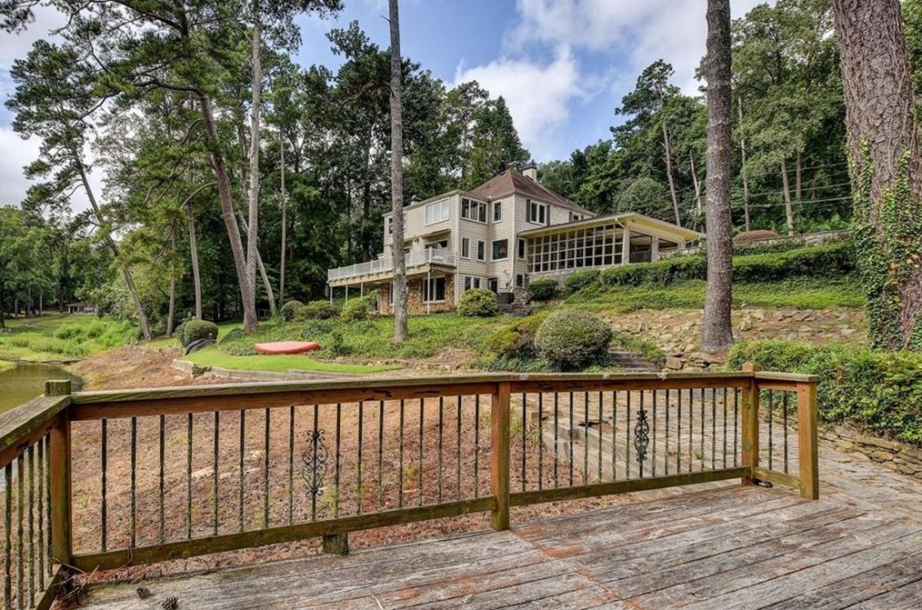 1530 Niskey Lake Trl, Atlanta GA  30331-6318 exterior