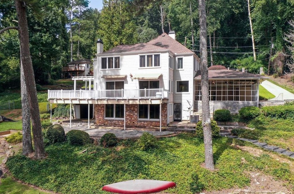 1530 Niskey Lake Trl, Atlanta GA  30331-6318 exterior