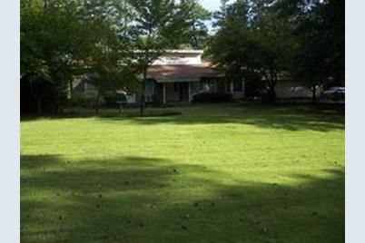 124 Woodlawn Drive NE - Photo 1